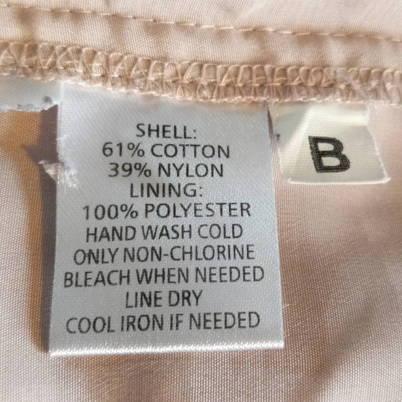 Ann Taylor LOFT | Blush Pink Lace Mini Skirt with Black Trim Waistline - Picture 6 of 8